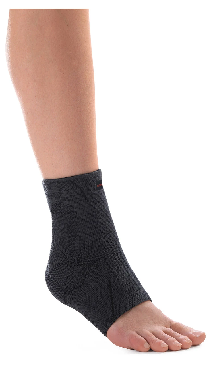 DonJoy MaloLax Ankle Support 1 DonJoy MaloLax Ankle Support
